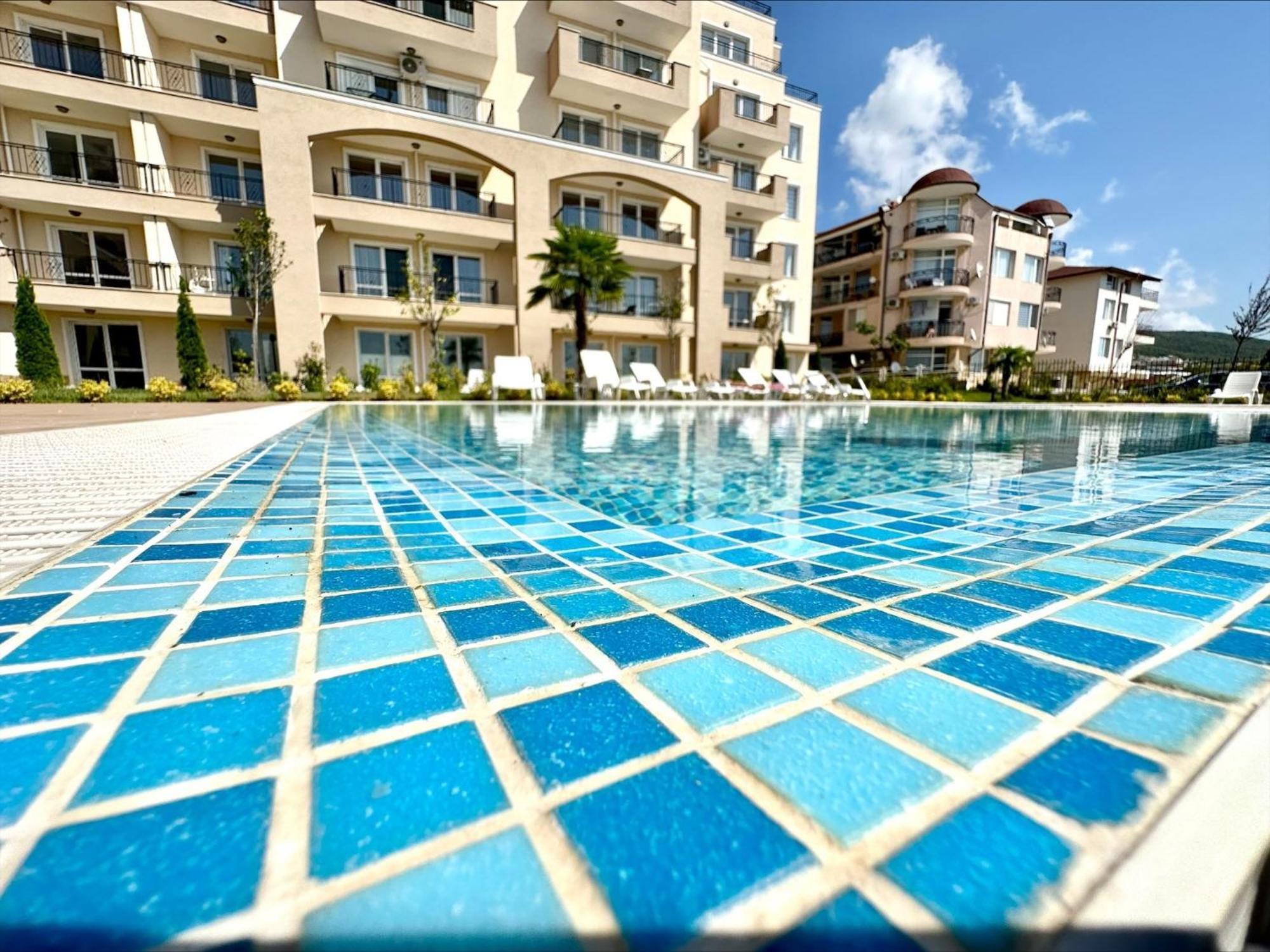 Ipanema Beach - Menada Apartments Sveti Vlas Eksteriør bilde