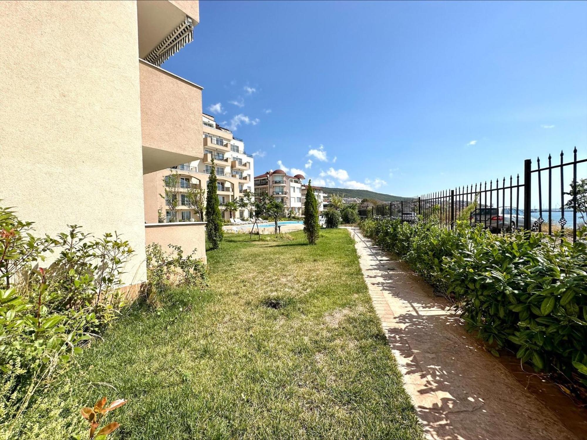 Ipanema Beach - Menada Apartments Sveti Vlas Eksteriør bilde