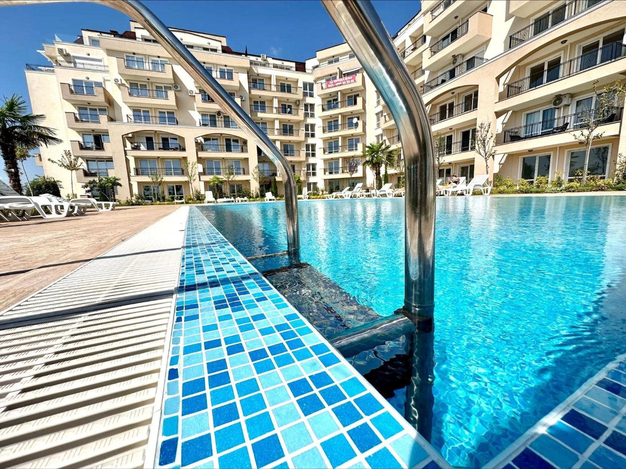 Ipanema Beach - Menada Apartments Sveti Vlas Eksteriør bilde